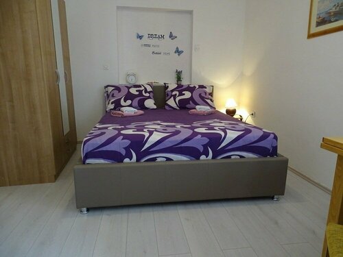 Don - 90m From the sea - SA2 2R, Boek Hotel Hotels in Pag met parkeren, Parkeren