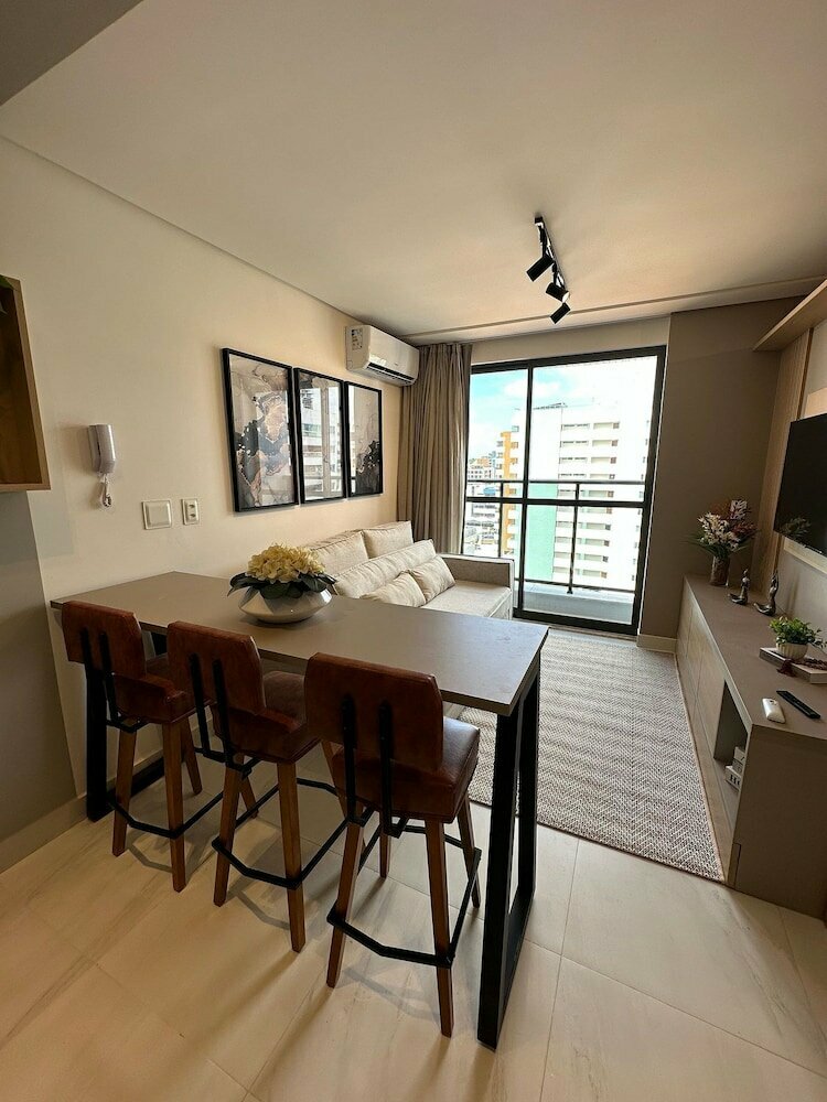 Compact Flat Tambau