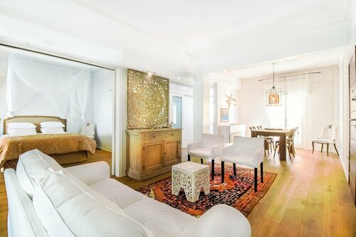 Hidden Gem 2 Bedroom near City Center, Забронировать Апартаменты/квартира Афины периферийная единица Центральные Афины