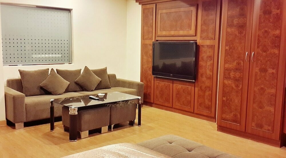 Jing Jing Holiday Hotel