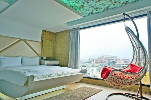Season Skyline, Prenota Hotel Luodong Yilan County