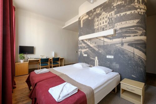 Hotel Metropolis, Забронировать Отель Отели Каунаса 3 звезды, рядом с Церковь Святого Креста ордена Кармелитов, 3*