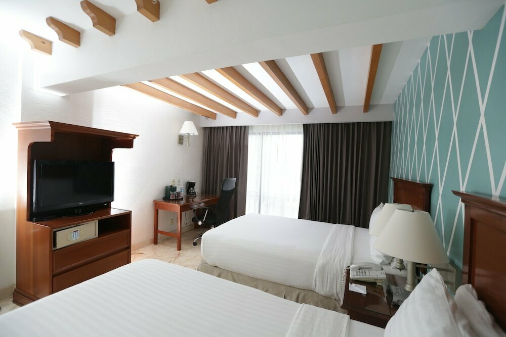 Continental Caribe Bay