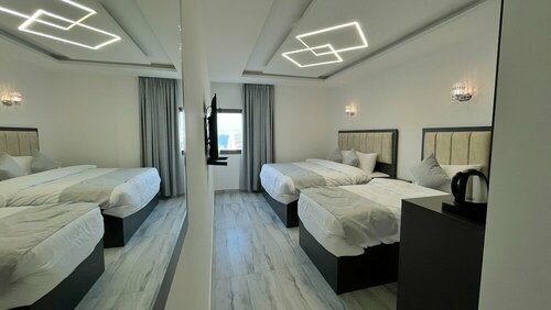 Holiday Season Hotel, Đặt Khách sạn King Hussein International Airport Aqaba