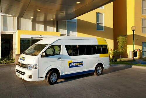City Express by Marriott Ciudad Obregon, Réserver Hôtel Hôtels à Ciudad Obregon avec parking, Parking