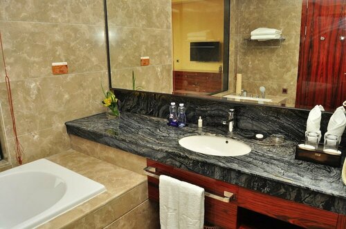 GuangZhou TongYu International Hotel, Rezervați Hotel Hoteluri în Guangdong cu parcare, Parcare