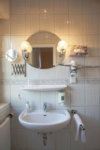 Hotel am Elisabethufer, Prenota Hotel Jever Friesland