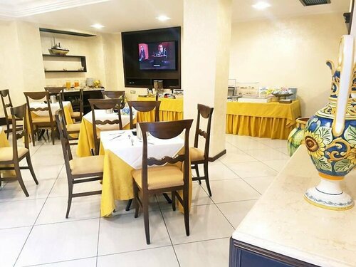 Hotel La Martinica, Забронировать Курортный отель Курортные отели Фикарацци, Курортный отель