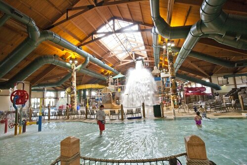 Great Wolf Lodge Williamsburg, Забронировать Курортный отель Уильямсберг Виргиния