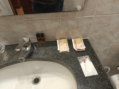 Raeli Hotel Noto, Забронировать Отель Вокзал Термини , рядом с Площадь Фьюме