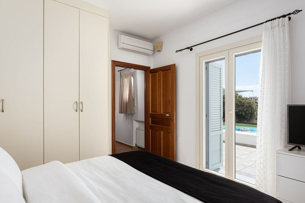 Villa Phos Paros