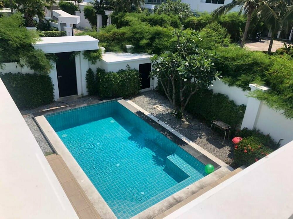 Villa Tropicana by Owner