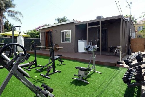 Spacious House on Melrose w Private Backyard Gym, Забронировать Дом для отпуска Лос-Анджелес Большой Лос-Анджелес