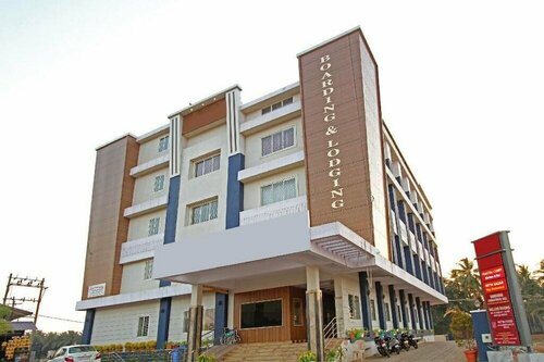Hotel Ambika International Byndoor, Boek Hotel Hotels en accommodaties in Yojana Nagara, Hotel
