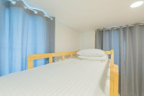 James Blue Hostel, Забронировать Гостевой дом Сокчхо Канвондо, рядом с Йонгаранхо