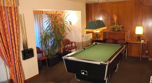 Hotel Univers, Забронировать Отель Отели в центре Энкам, в центре