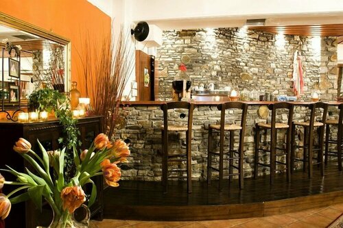 Ta Petrina, Book Condo Hotel Apart‑Hotels in Central Greece, Condo Hotel
