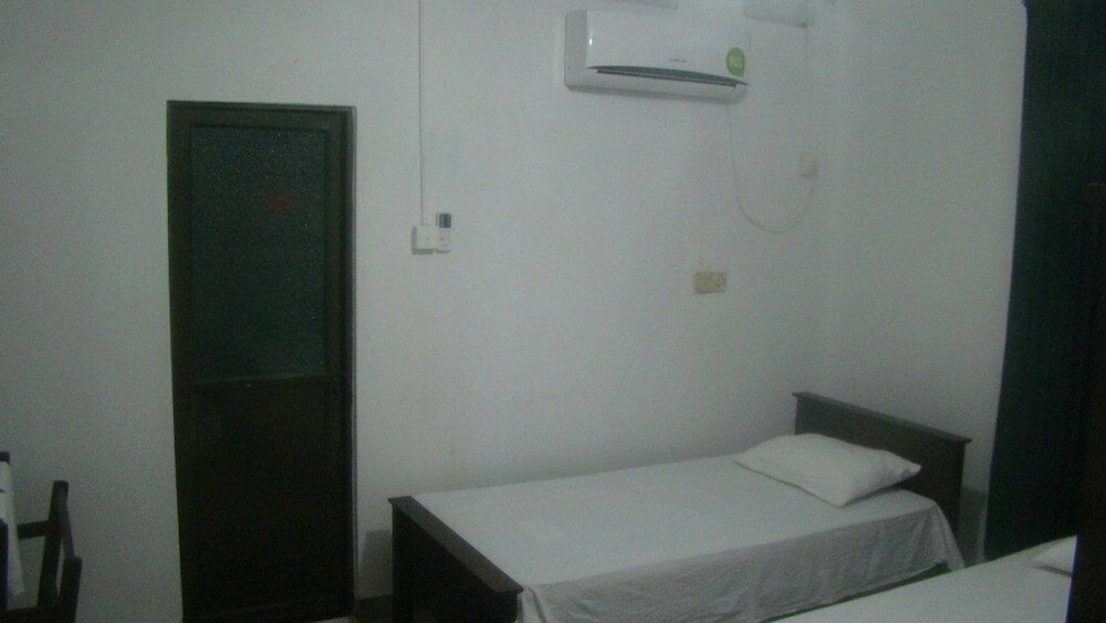 Asix Hotel