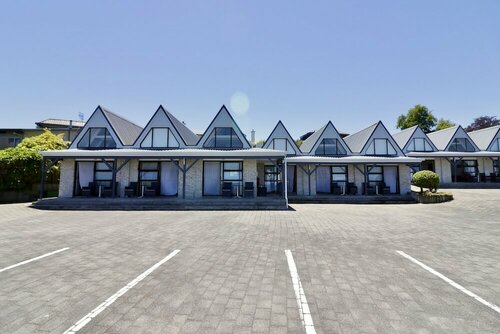 Gables Lakefront Motel, Забронировать Мотель Таупо 