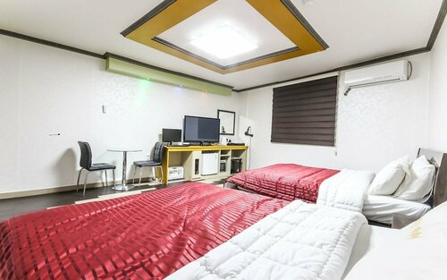Jeonju Gosa-Dong Cinema, Забронировать Отель Чонджу Чолла-Пукто, рядом с Рынок Чунан в Чонджу