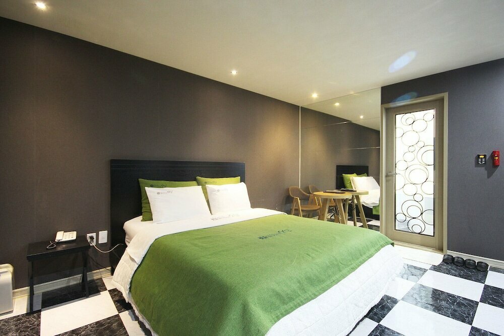 Hotel Some