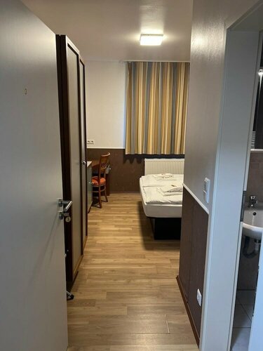 Hotel Castellana, Buchen Sie Hotel Lessien 