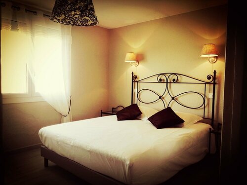Le Mas des Quintrands Manosque - Motel de charme, Забронировать Мотель Маноск Cadarache