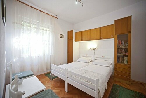 House Villa Marijeta, Забронировать Вилла Отели Solta Island с парковкой, Парковка