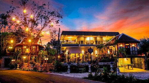Jungle Moon Homestay จังเกิ้ลมูน โฮมสเตย์ บางเสร่, Reservar Resort Sattahip Chon Buri Province