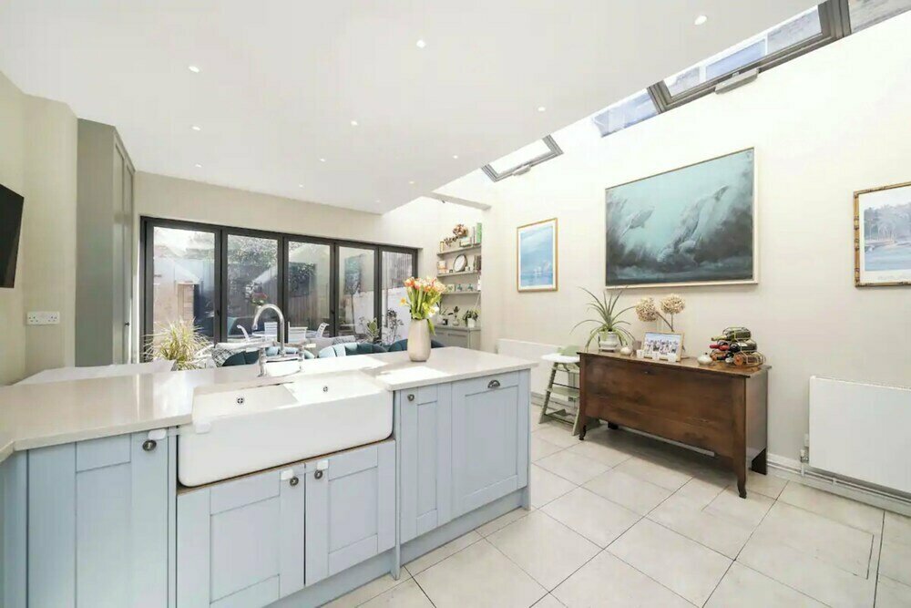 Modern & Luminous 3BD Family Home - Fulham