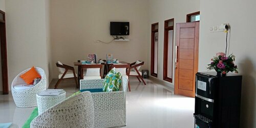 Abhaya Villa, Rezervovat Vila Hotely v Wonosobo s bazénem, Bazén