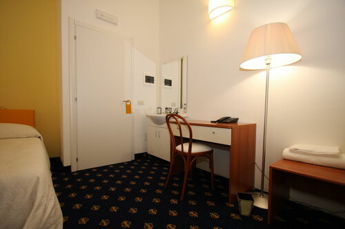 My Hotel Milano, Забронировать Отель Фьера Милано Сити Милан, рядом с Гамбара