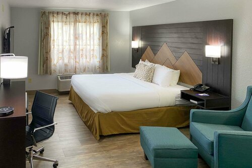 Brookstone Lodge near Biltmore Village, an Ascend Collection Hotel, Забронировать Отель Ашвилл Аппалачи, рядом с Sweeten Creek Brewery