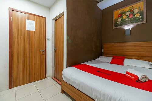 RedDoorz Syariah near Simpang Surabaya Aceh, Забронировать Гостевой дом Гостевые дома Банда-Ачех, Гостевой дом