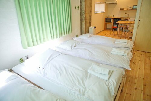 Konyamachi Guest House Kuku, Reserva ahora Albergue Hostales en Shikoku, Albergue