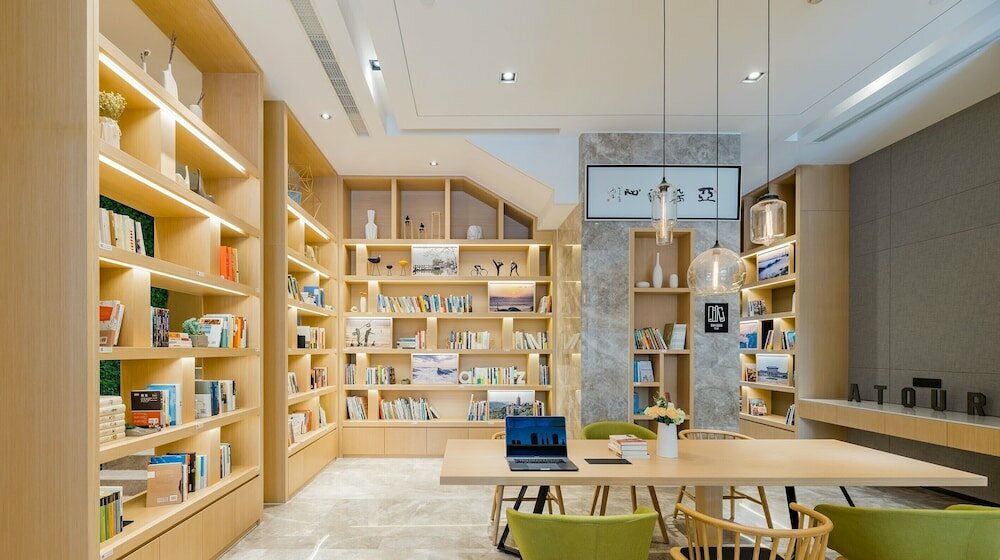 Atour Hotel Haining Leather City South Gate