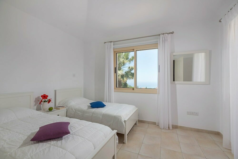 Resitour - Perneri Villas