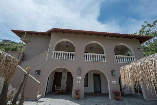 The Beach House, Забронировать Отель Афитос Кассандра