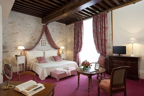 Logis Grand Hotel Montespan-Talleyrand, Book Hotel Hoteller i Burgund med parkering, Parkering