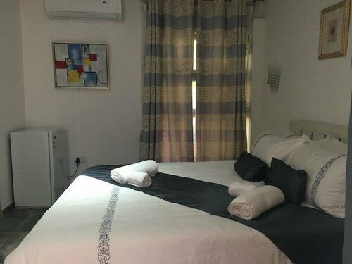 Kanyi Guest House, Boek Pension Central hotels met ontbijt, Ontbijt
