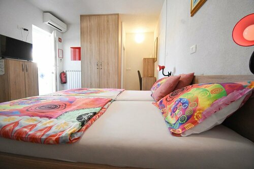 Apartmaji Sobe Zvezda, Забронировать Отель Pobegi Словенская Истрия