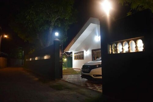 Glavnaya Stay and Holiday Inn, Book Hotel Polwathumodara Southern Province