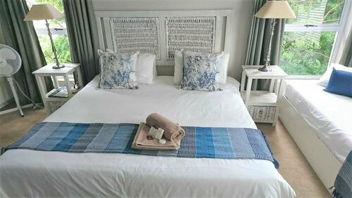 Indigo Moon Guesthouse, Забронировать Отель Отели Лихтенбург с бассейном, Бассейн