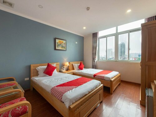 OYO 417 Truong Son Hotel, Забронировать Отель Отели Донгда с парковкой, Парковка