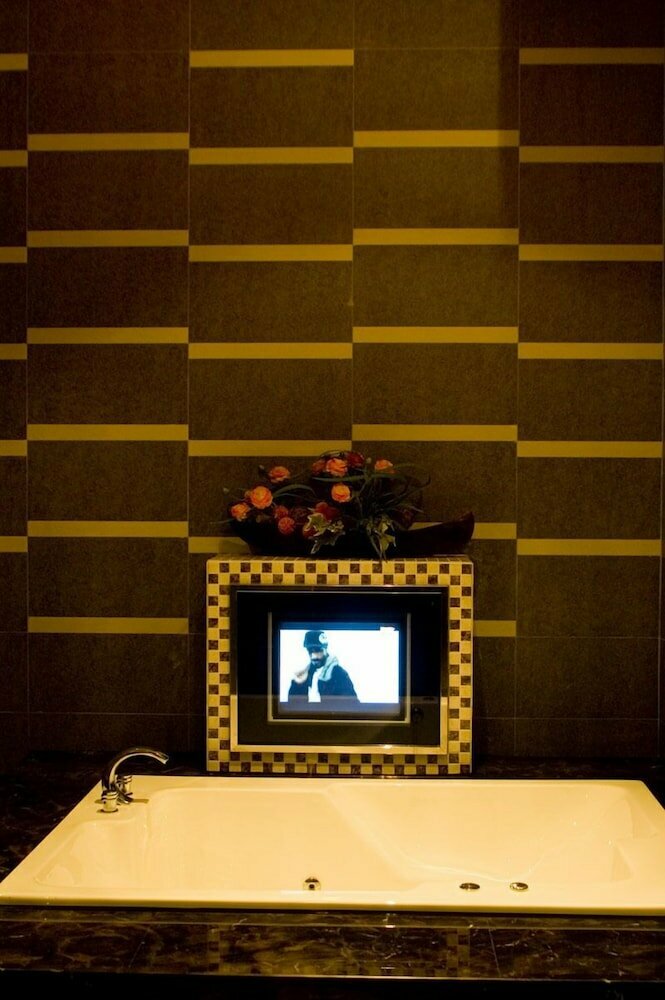 Hip Spa Motel
