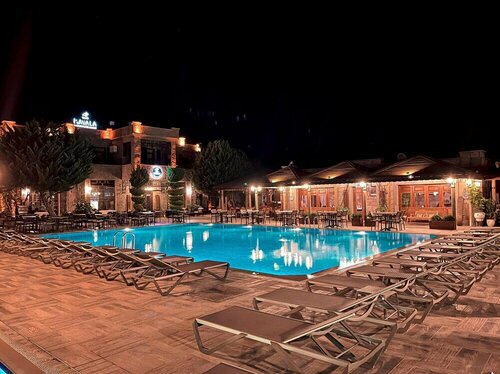 Club Kavala Beach Hotel Assos, Забронировать Отель Кадирга 