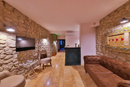 Pitoresk Otel, Забронировать Отель Отели Измира с бассейном, Бассейн