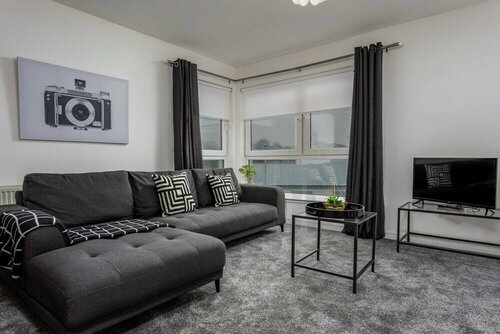 Walker Suite No60 - Donnini Apartments, Забронировать Апартаменты/квартира Отели Эйршир с парковкой, Парковка