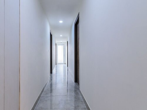 OYO 25086 Hotel Prince Plaza, Забронировать Отель Отели Западного Дели с парковкой, Парковка