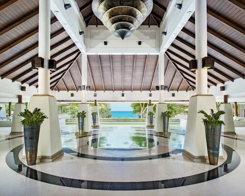 Отель Dusit Thani Krabi Beach Resort, Забронировать Отель Клонг-Муанг-Бич Краби